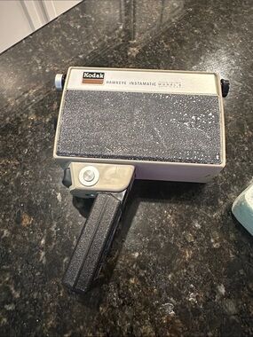 vintage Kodak Hawkeye Instamatic Model B Camera – Black & Beige Vintage!!
